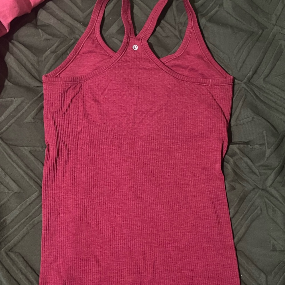 Size small Lululemon sport top good condition